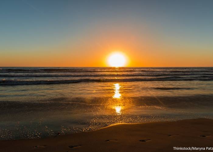beautiful beach sunrise 